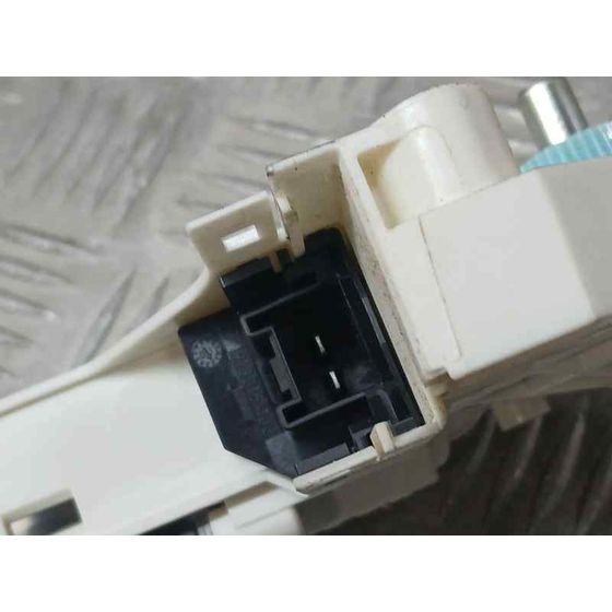 Motor Elevalunas Trasero Derecho para Audi A4 Ber. (B8)