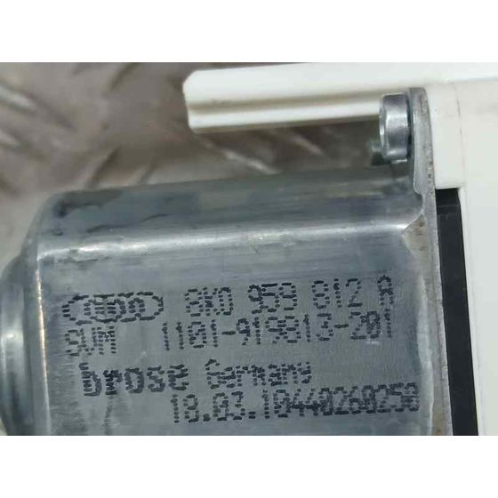 Motor Elevalunas Trasero Derecho para Audi A4 Ber. (B8)