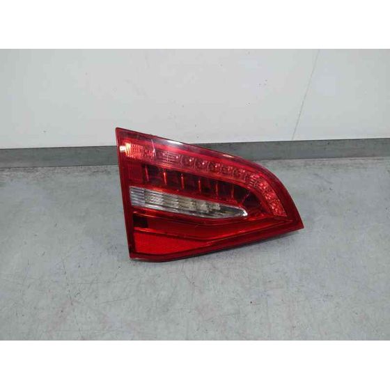 Piloto Trasero Izquierdo Interior para Audi A4 Avant (8K5) (2008)