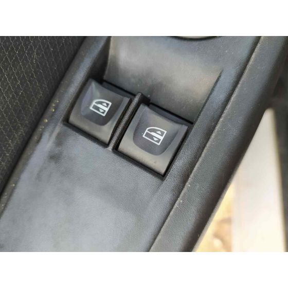 Mando Elevalunas Delantero Izquierdo para Renault Clio Iv