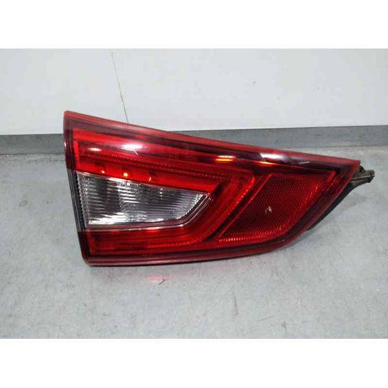 Piloto Trasero Izquierdo para Nissan Qashqai (J11)